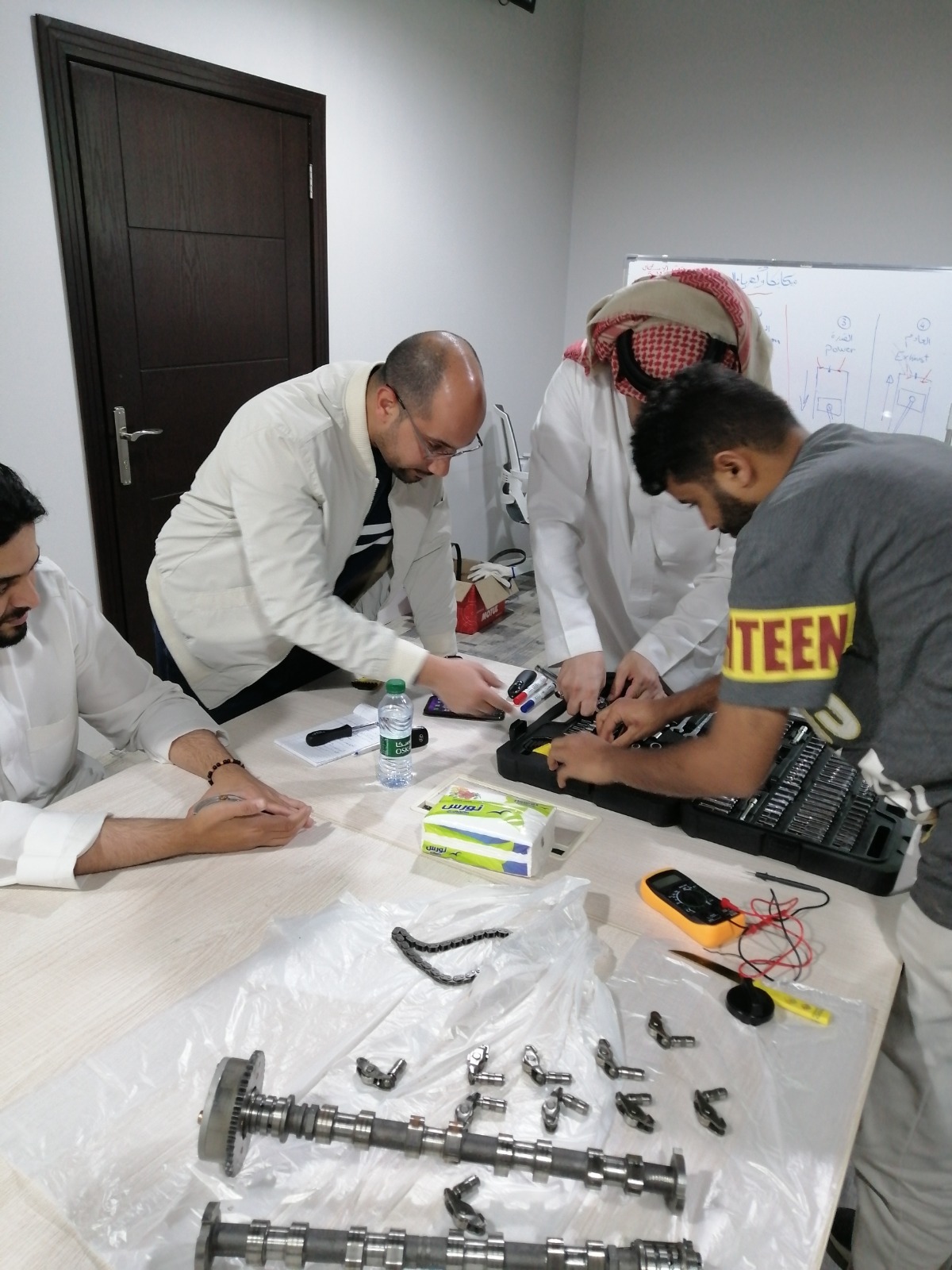 ورشة كهرباء السيارات